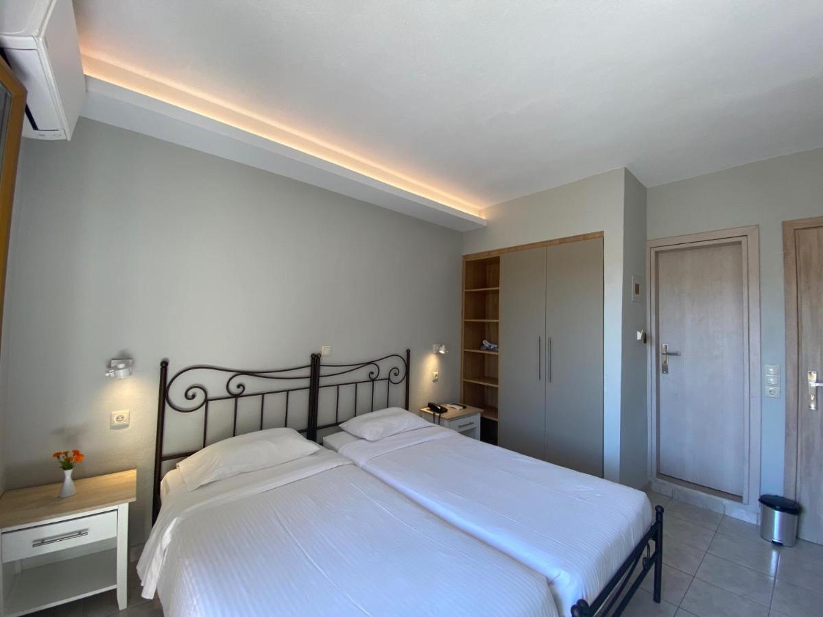 Louvre Hotel Γουβιά Εξωτερικό φωτογραφία